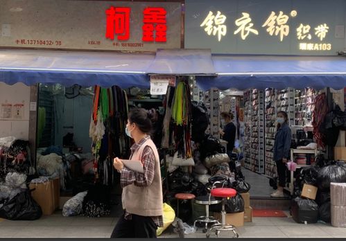 廣東就業(yè)市場(chǎng)新景象 服裝廠老板排隊(duì)等工人挑選，零工月入可達(dá)上萬(wàn)